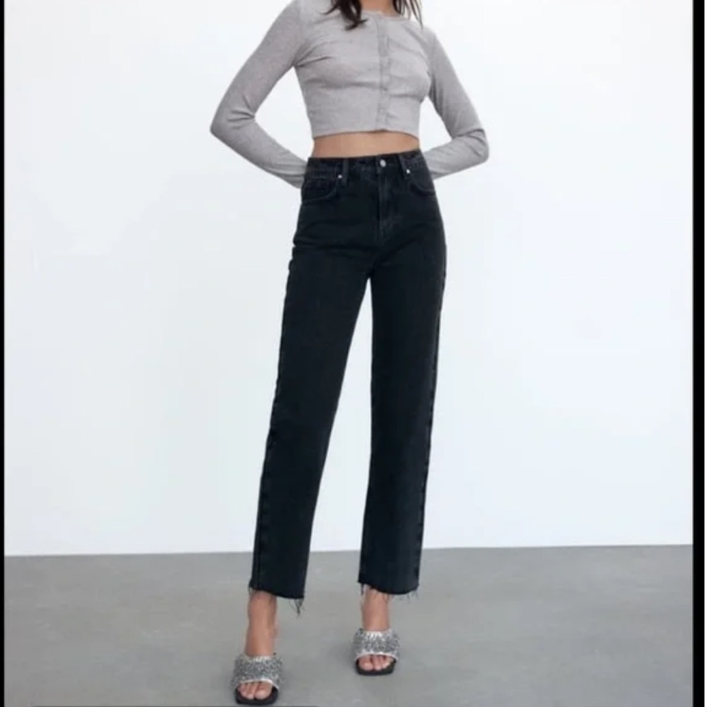 Zara Black Straight Leg Raw Hem Faded Black Women's Jeans